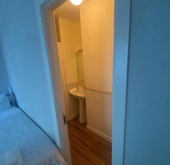 חדר סטנדרט, Baldara House