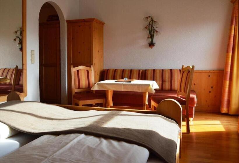 Апартаменты 1 Спальня, Chalet Elfriede