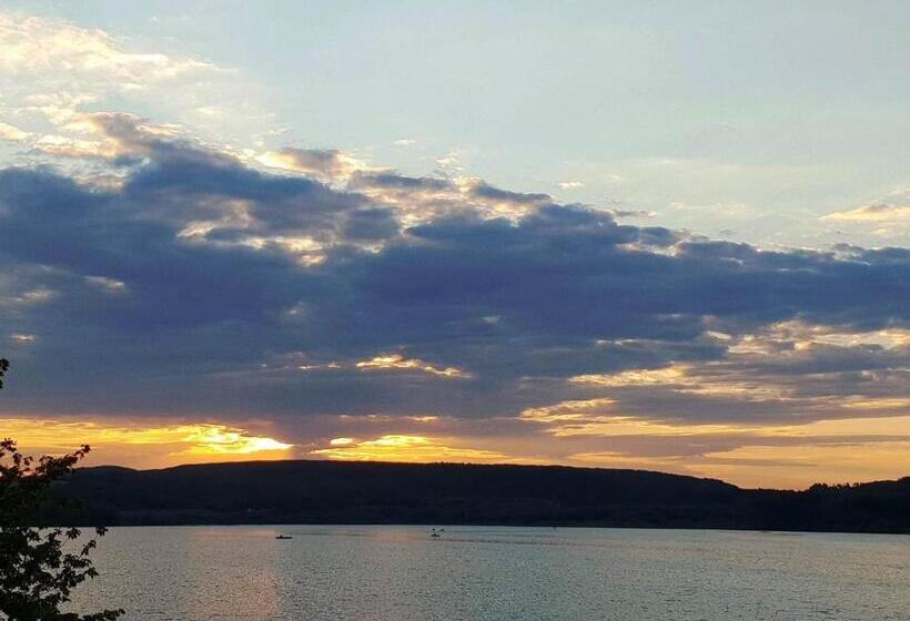 1 Sovrums Lägenhet, Kincsesbánya