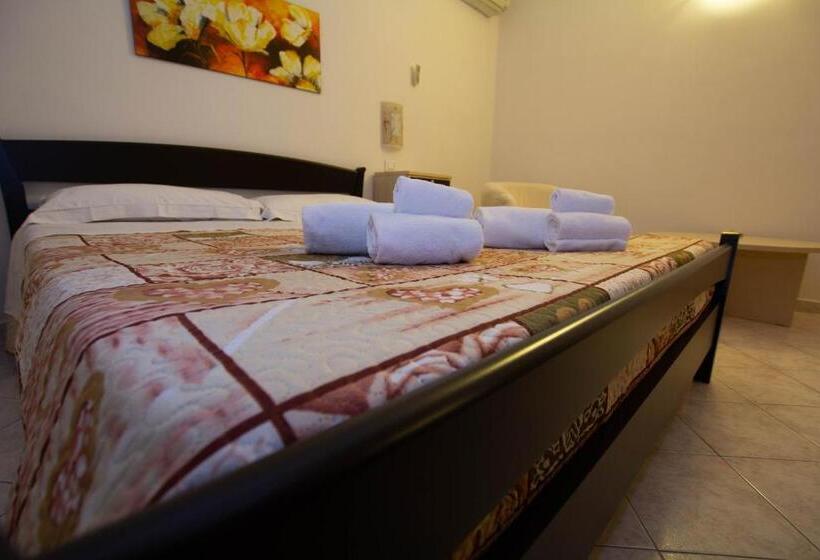 חדר סטנדרט, Noto Bedda Bed&breakfast