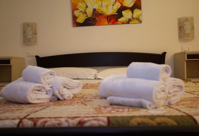 חדר קומפורט לשלושה, Noto Bedda Bed&breakfast