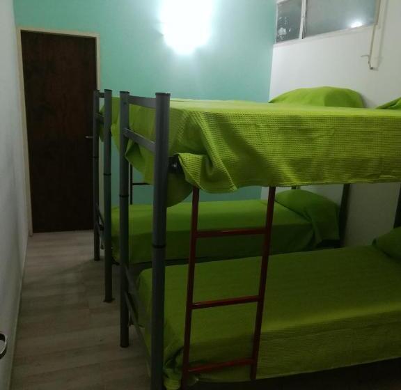 تختخواب در اتاق مشترک, Central Paz Hostel