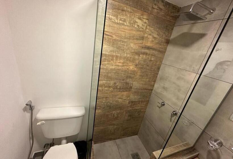 スタンダードトリプルルーム, Bermudas