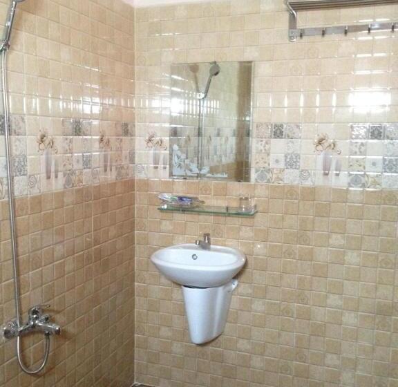 Standard Værelse, Hoang Nam