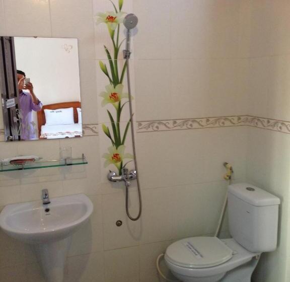 Standard Værelse, Hoang Nam