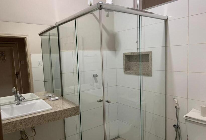 Quarto Economy, Ouro Verde