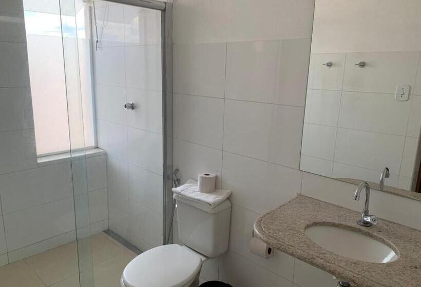 Quarto Triplo Economy, Ouro Verde