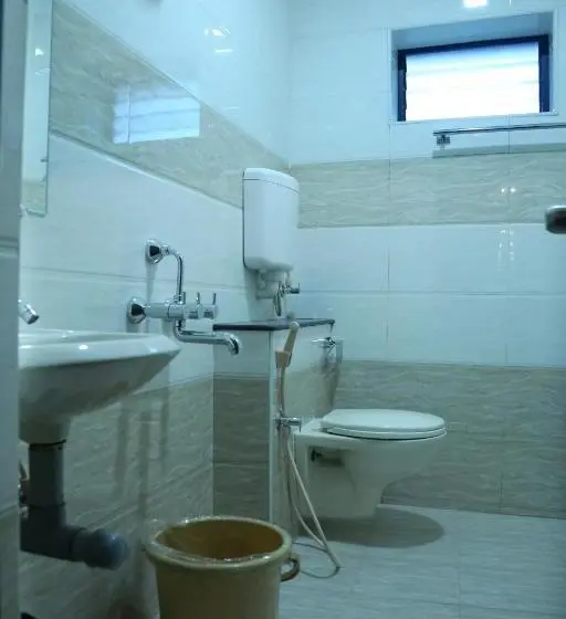 Deluxe-huone, Sabareesh Plaza