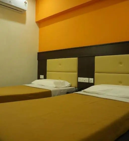 Deluxe-huone, Sabareesh Plaza