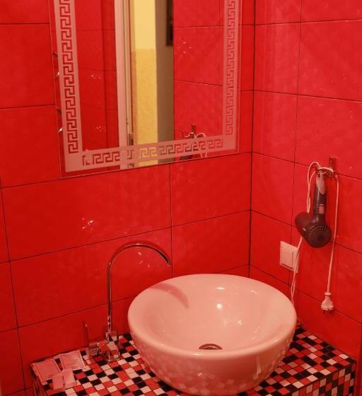 스탠다드 룸, Smaragd