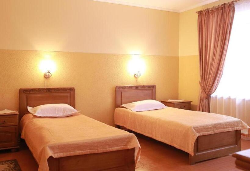 스탠다드 룸, Smaragd