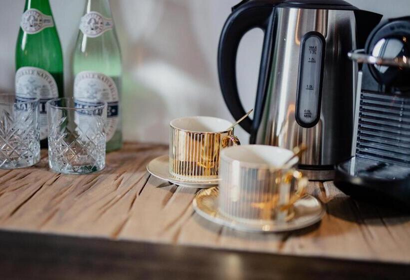 استودیوی لوکس, Kerkstraat Residence