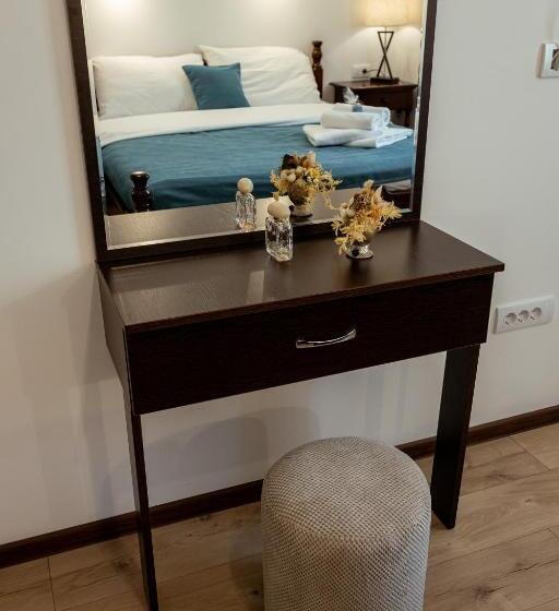 سوئیت جونیور با تراس, Konak Vuk