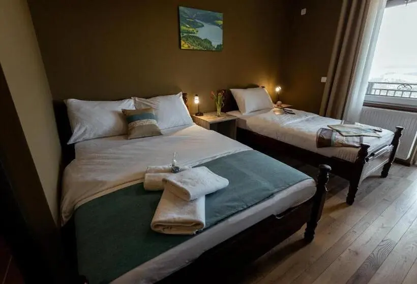 Standard Triple Room with Terrace, Konak Vuk