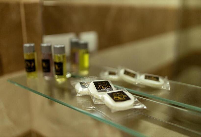 Standard Triple Room with Terrace, Konak Vuk