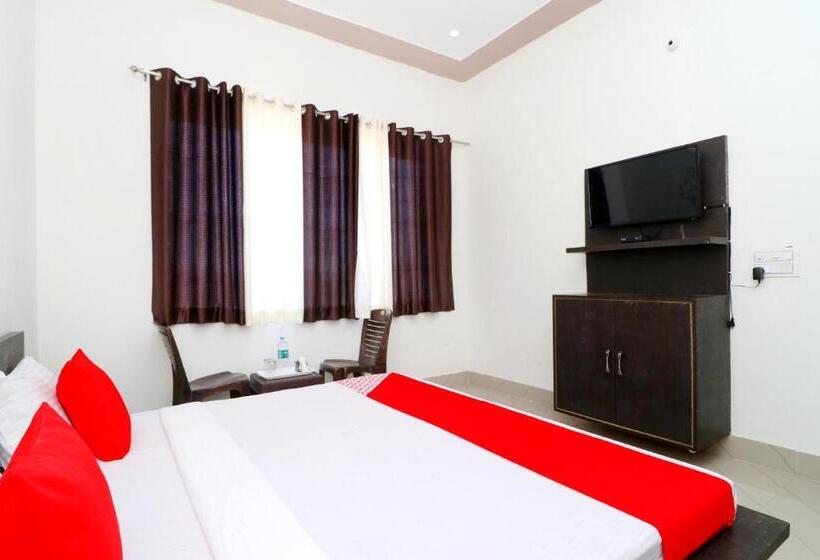 Трехместный Номер Классика, Oyo Hotel Chanderlok