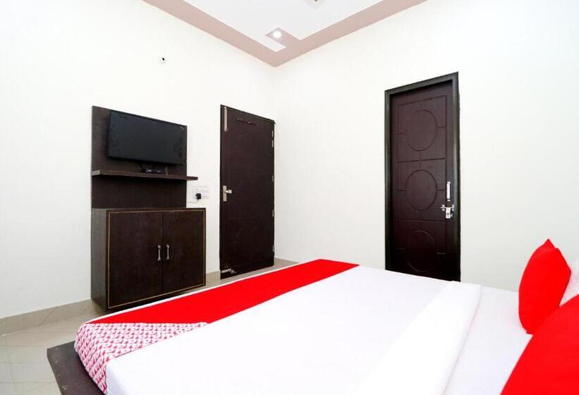 Трехместный Номер Классика, Oyo Hotel Chanderlok