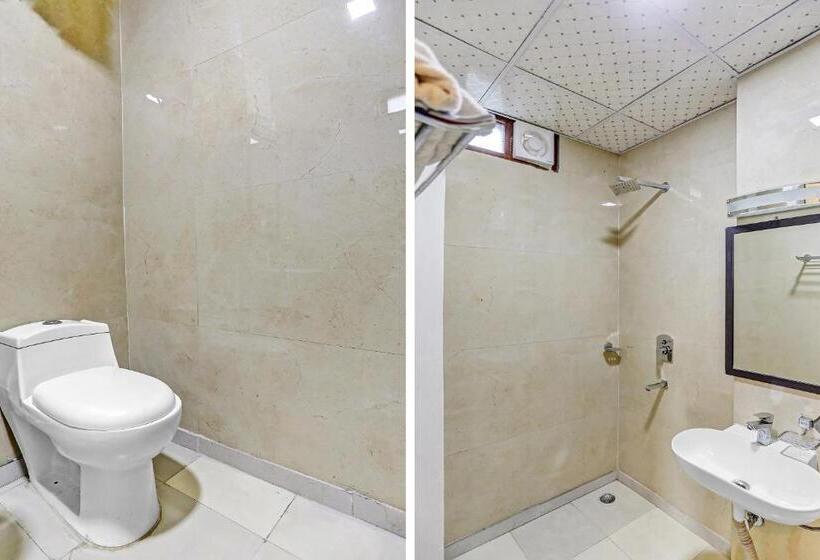 Трехместный Номер Классика, Oyo Hotel Hind