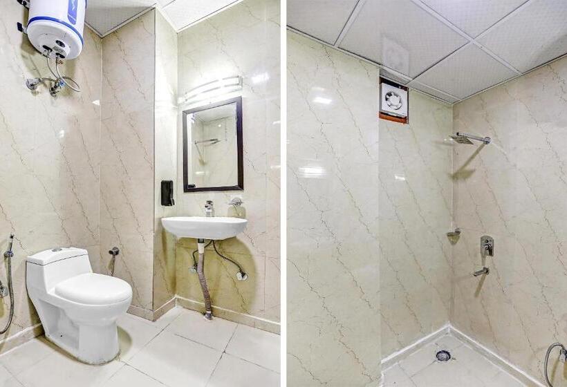Трехместный Номер Классика, Oyo Hotel Hind