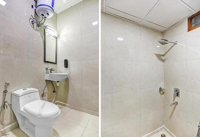 Трехместный Номер Классика, Oyo Hotel Hind