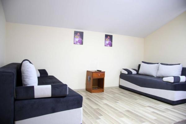 اتاق لوکس چهار تخته, Apartmani Kadunić