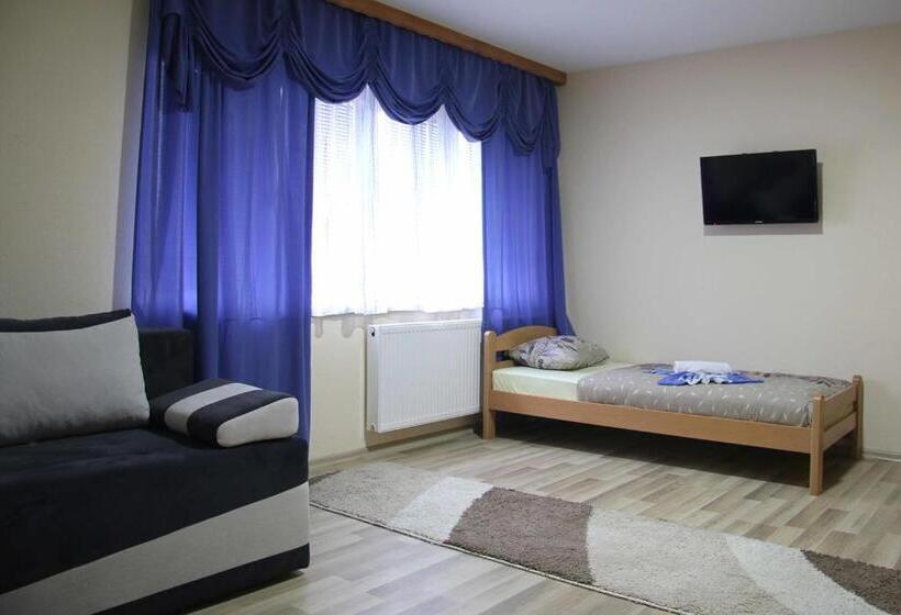 اتاق لوکس چهار تخته, Apartmani Kadunić