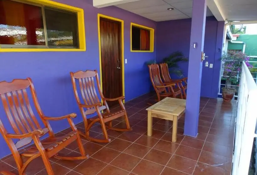 バルコニー付きスタンダードルーム, Casa Romano Hostel