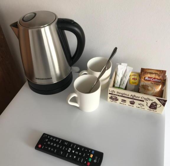 اتاق لوکس, Guest House “aura”