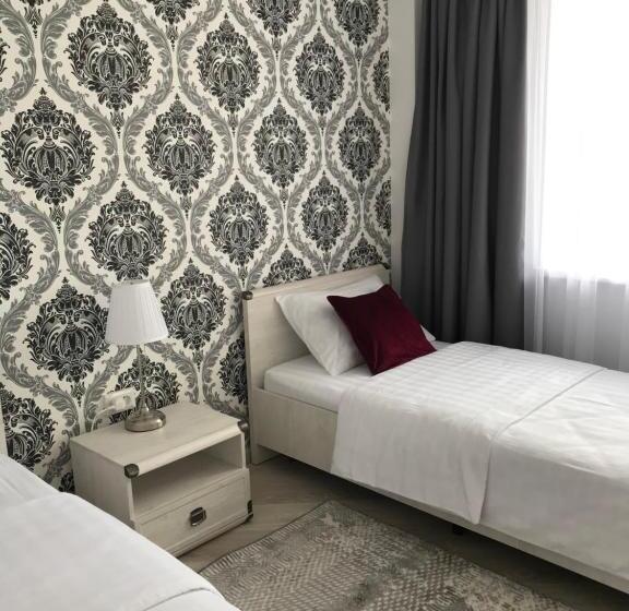 اتاق لوکس چهار تخته, Guest House “aura”