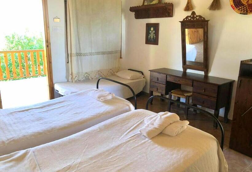 スタンダードルーム, Nitovikla Hotel & Cave Restaurant & Pool An Authentic Local Experience !