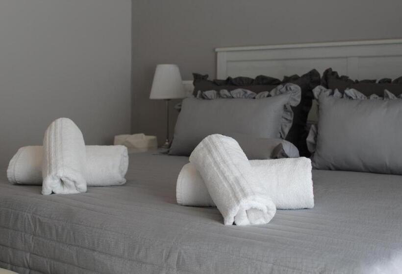 اتاق استاندارد, Sunny Rooms