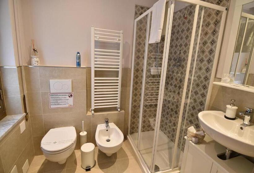 اتاق استاندارد با بالکن, Sunny Rooms