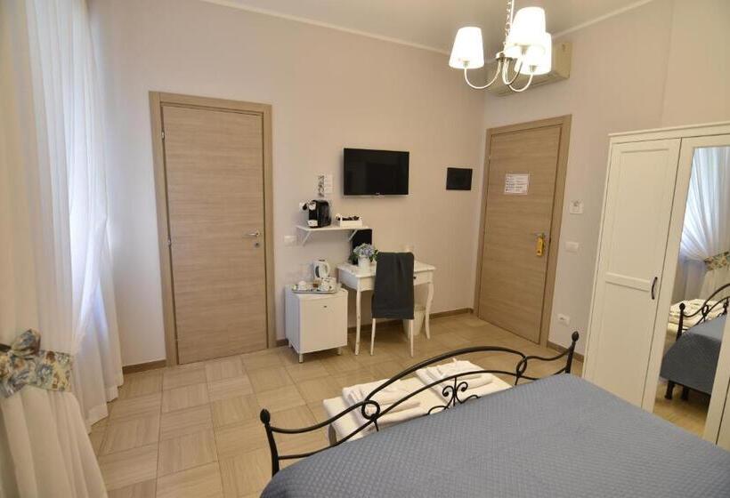 اتاق لوکس, Sunny Rooms