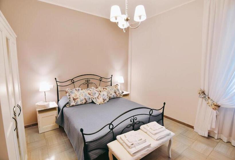 اتاق لوکس, Sunny Rooms