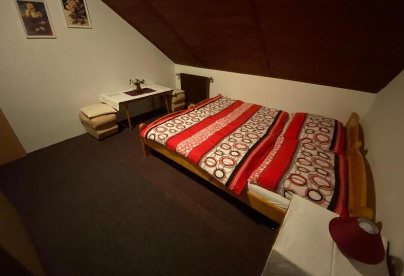 غرفة عائلية, Pension Krupka 443   Ski Herlikovice A Bubákov