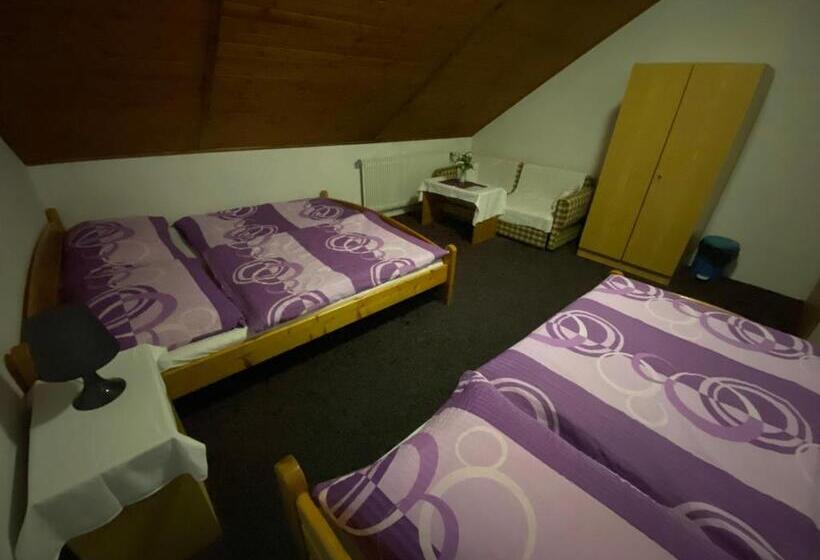 غرفة عائلية, Pension Krupka 443   Ski Herlikovice A Bubákov