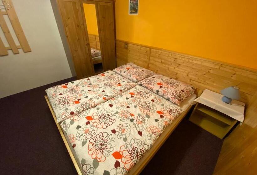 غرفة قياسية رباعية, Pension Krupka 443   Ski Herlikovice A Bubákov