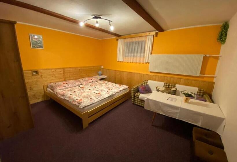 חדר סטנדרט לארבעה, Pension Krupka 443   Ski Herlikovice A Bubákov