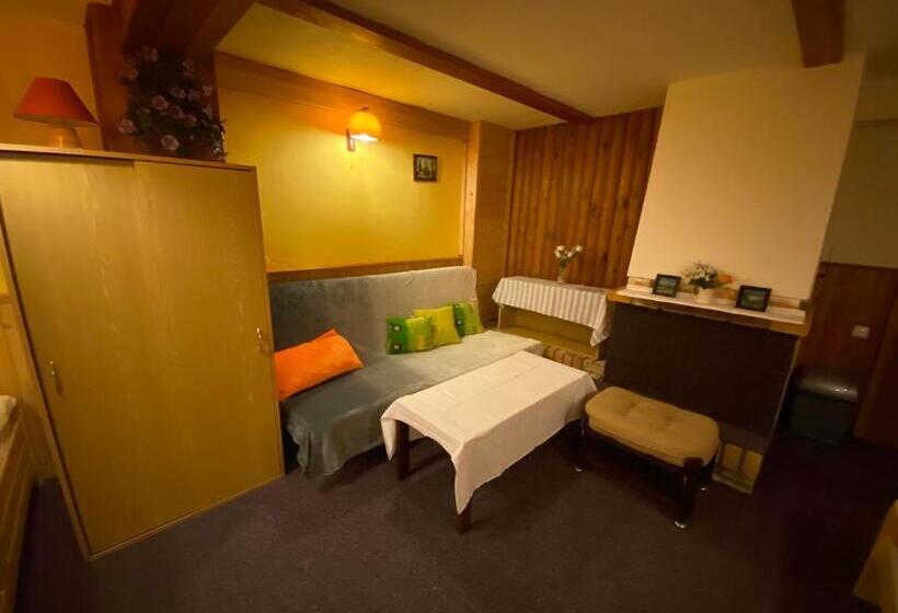 חדר סטנדרט לארבעה, Pension Krupka 443   Ski Herlikovice A Bubákov