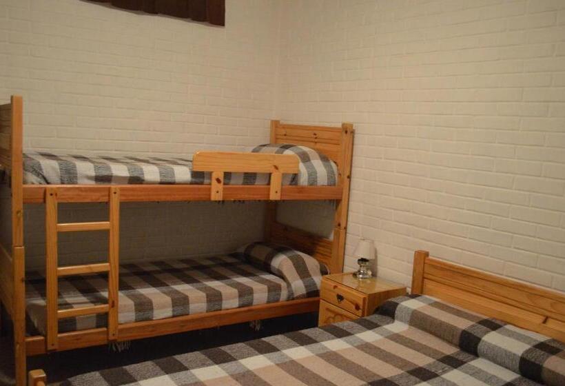 غرفة قياسية رباعية, Hostería Los Sauces