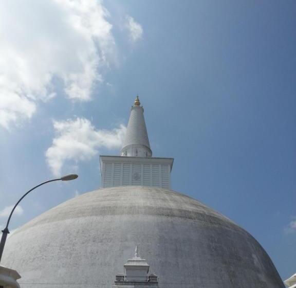 베이직 3인 룸, Shantha Surf Villa