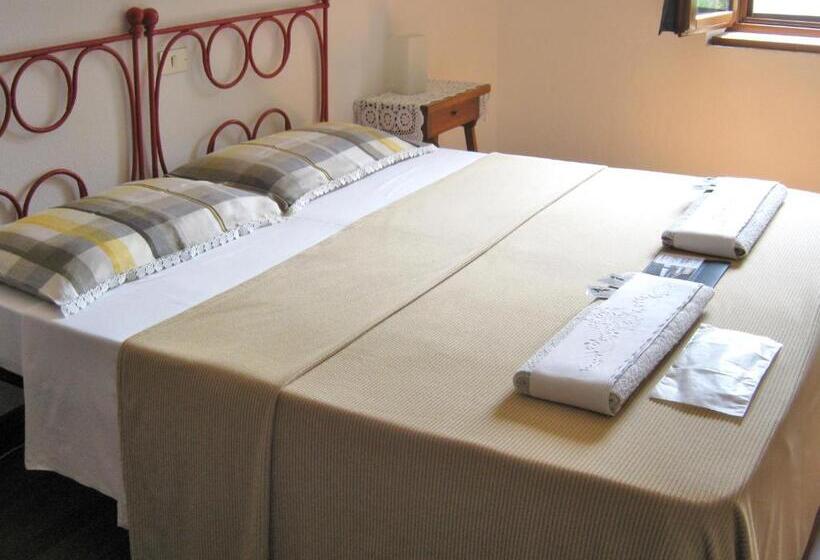 غرفة قياسية مطلّة علي الحديقة, B&b Il Pisolo Di Meina