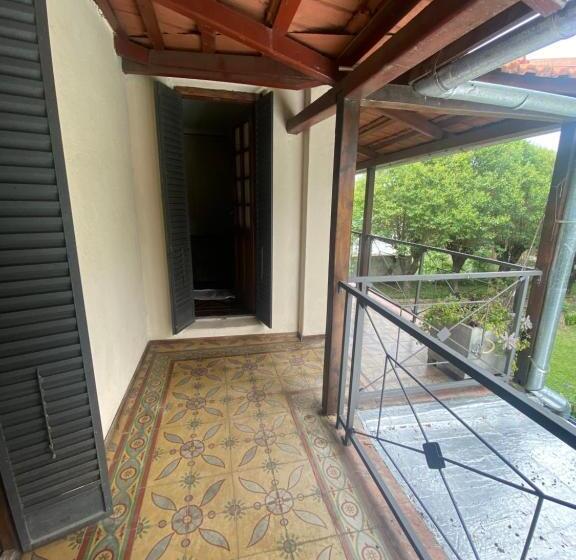 バルコニー付スタンダード４ベッドルーム, B&b La Casa Del Padre Leclef