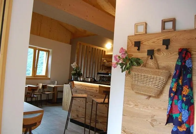Standard-huone Terassi, Chalet Torcel Affittacamere