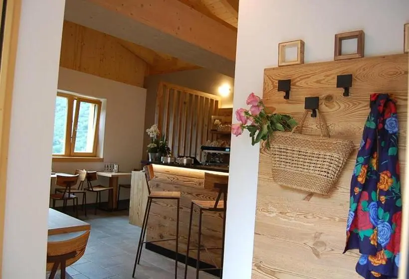 Standard-huone Terassi, Chalet Torcel Affittacamere