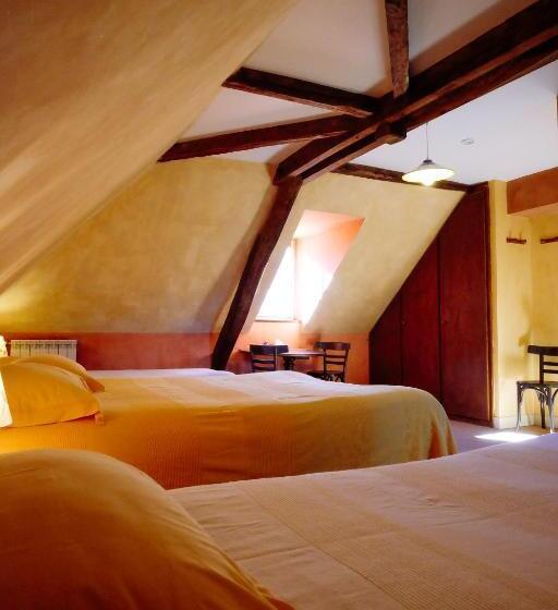 舒适三人间, Le Poujastou