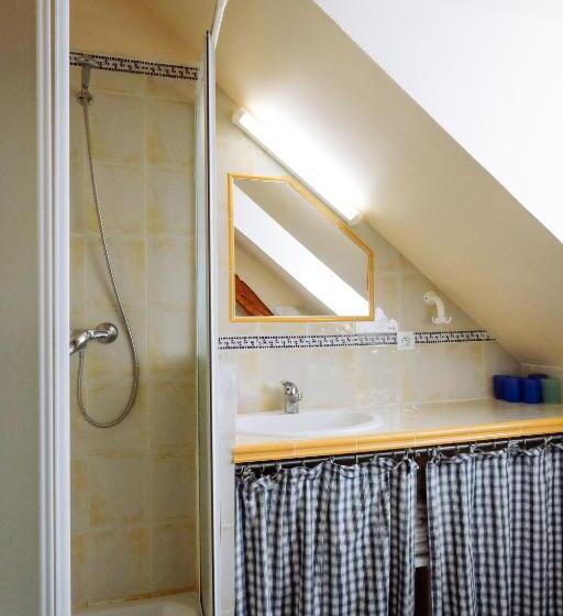 四人标准间, Le Poujastou