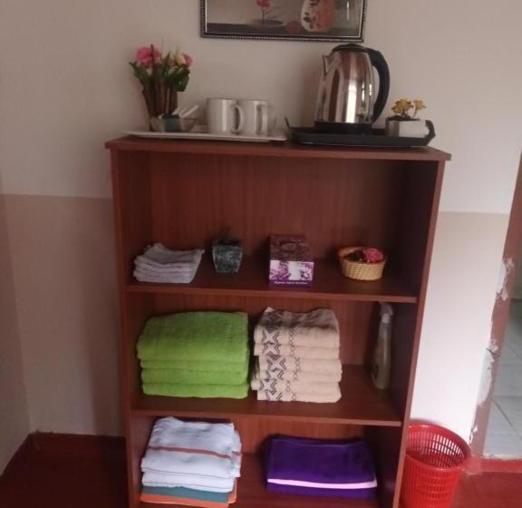 Номер Стандарт Трехместный, Lovely Flowers In Mount Lavinia