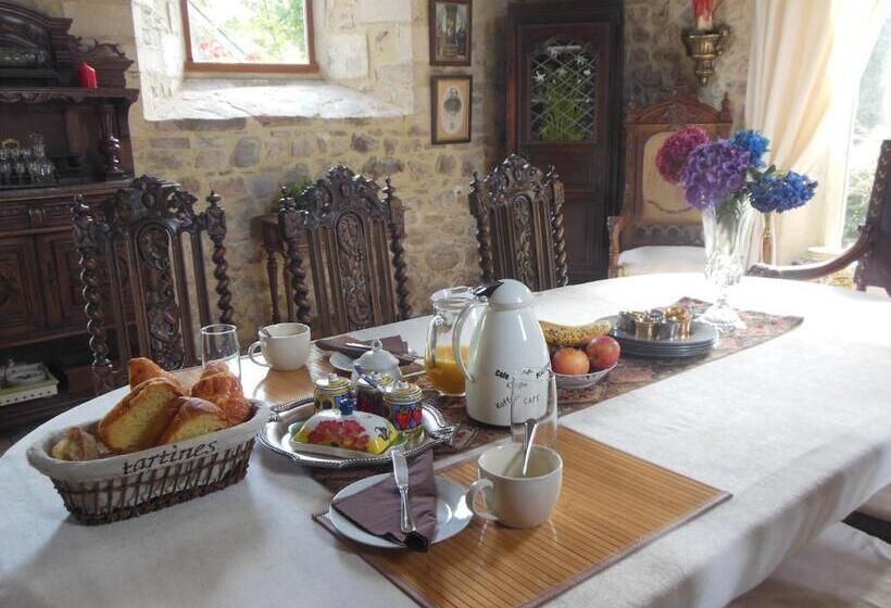 חדר סטנדרט, Prieure St Pierre De La Luthumiere