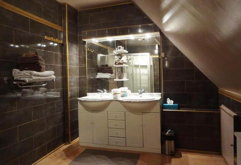 חדר סטנדרט, Prieure St Pierre De La Luthumiere